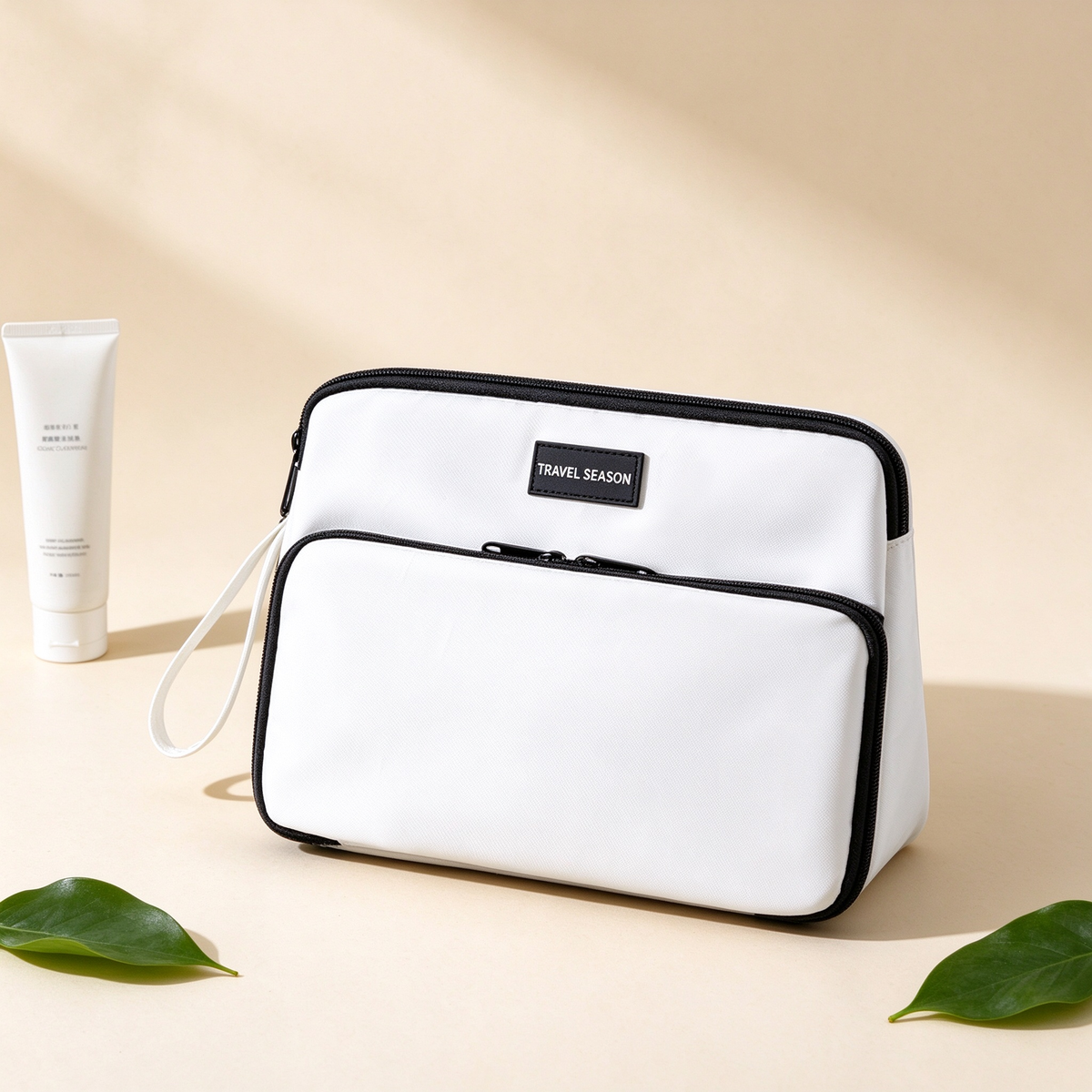 Triangular Men's Toiletry Bag